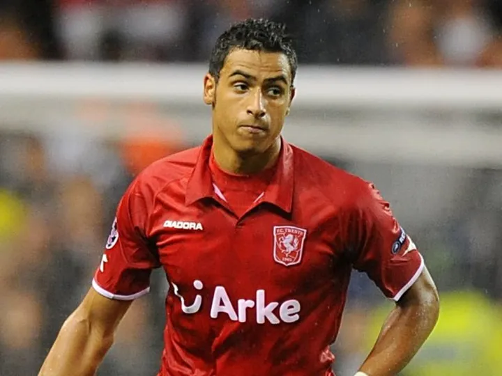 Ajax declare interest in Fulham target