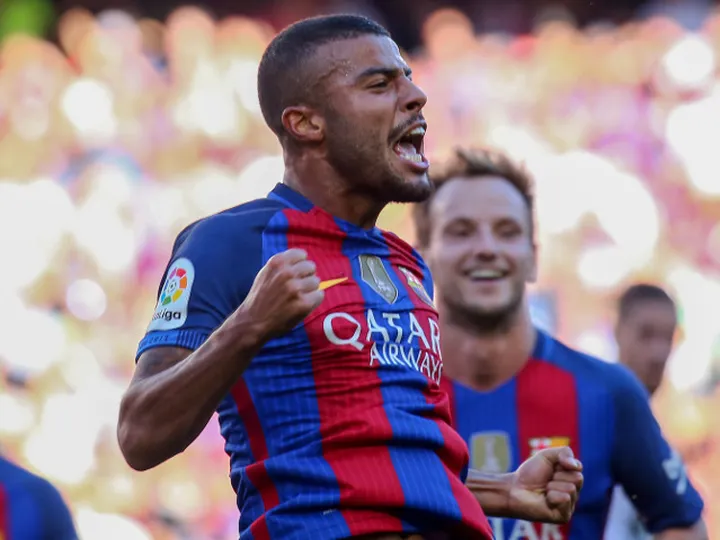 Father: 'Rafinha not interested in move'