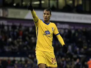 Pulis puts faith in Chamakh, Jerome