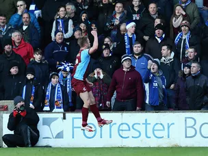 Madden, Van Veen return for Scunthorpe