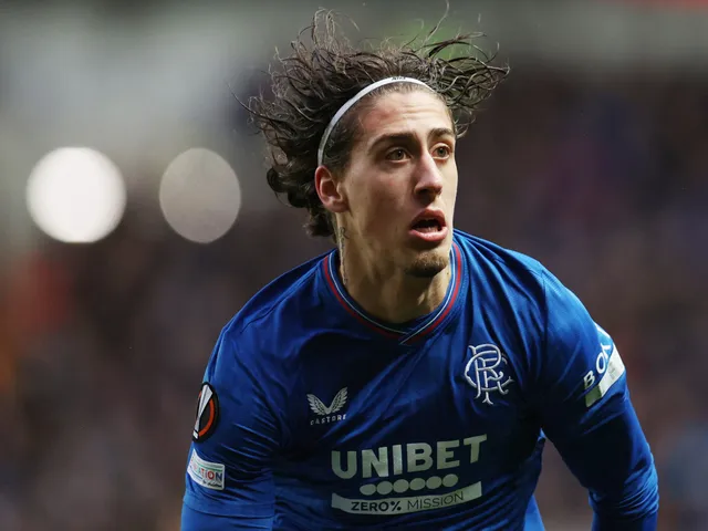Fabio Silva in action for Rangers in March 2024.