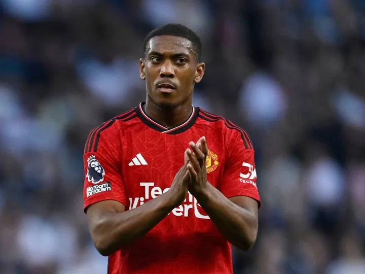 Anthony Martial leads Man United line against Bournemouth