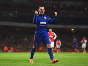Van Gaal hails "multipurpose" Rooney