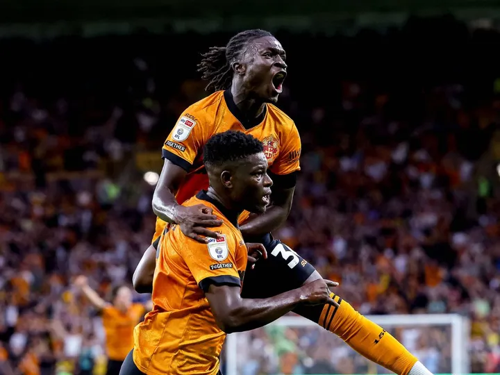 Liverpool, Man United 'held conversations' over late move for Championship star