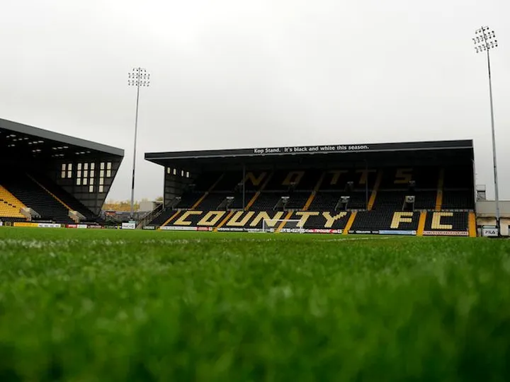 Notts County sign Manny Smith