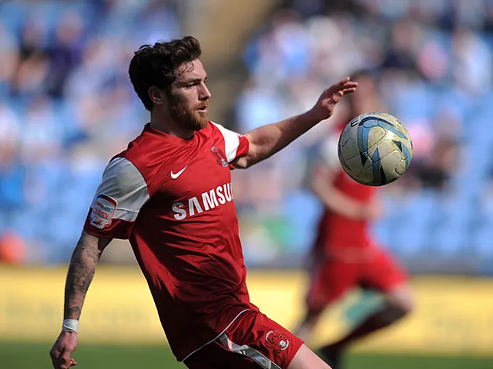 Vincelot agrees new Orient deal