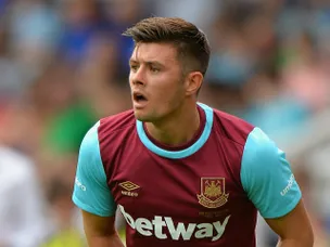Aaron Cresswell to undergo knee scan