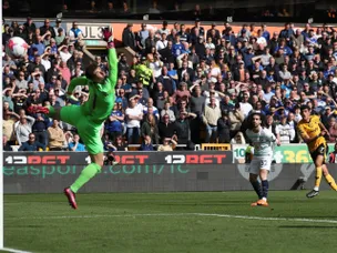 Nunes thunderbolt spoils Lampard's Chelsea homecoming