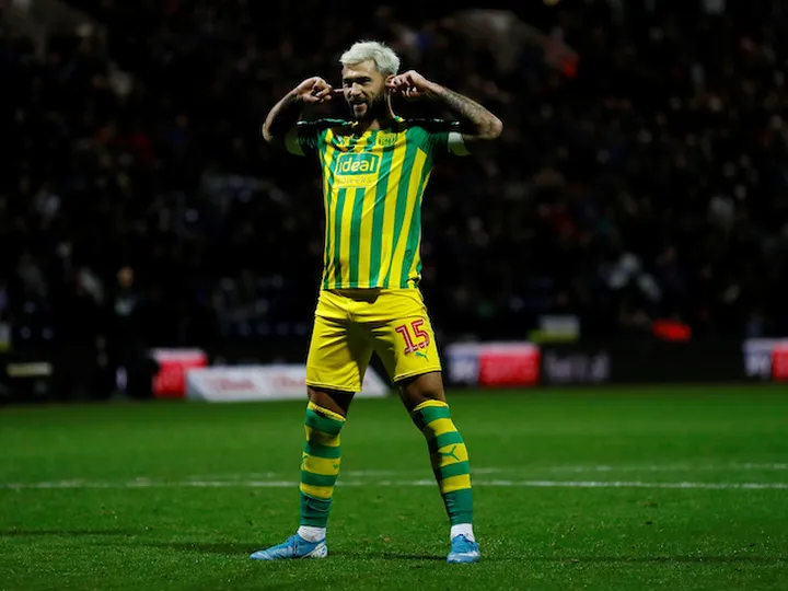 Charlie Austin sends West Brom back top of Championship