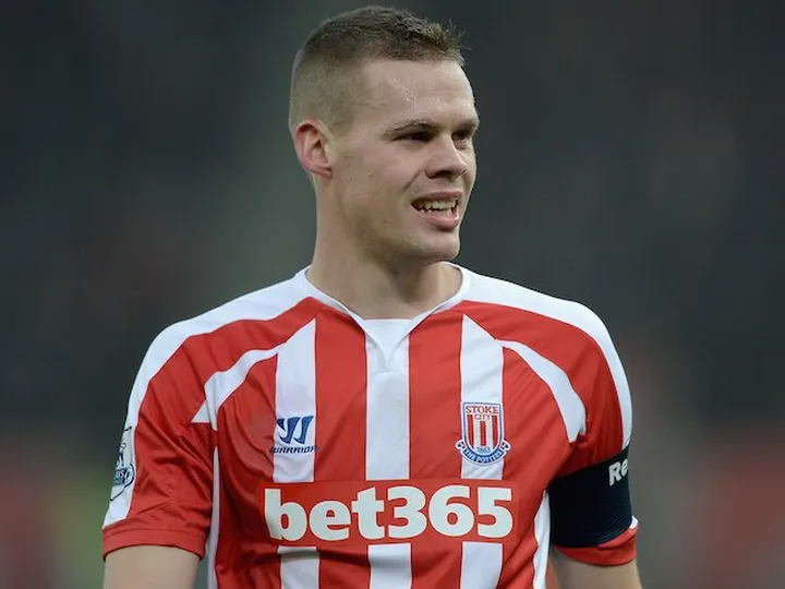 Shawcross returns for Stoke
