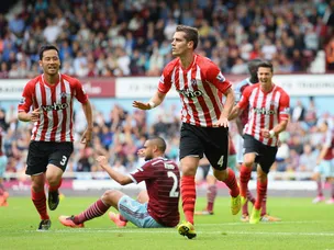 Schneiderlin keen for Saints to carry on
