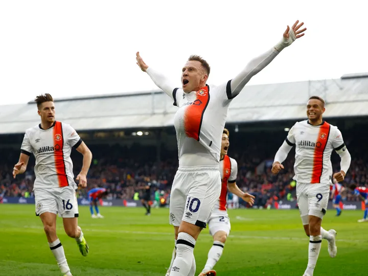 Woodrow snatches last-gasp point for Luton away to Palace 