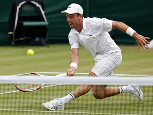 Bautista Agut fights back to stun Paire