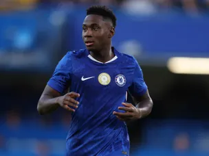 Premier League club 'exploring' loan deal for Chelsea midfielder Essugo