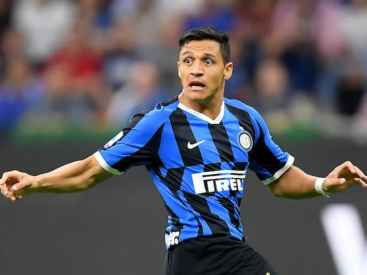Transfer latest: Alexis Sanchez in line for Man Utd return