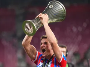 Crystal Palace confirm departure of three-time trophy winner to Championship club