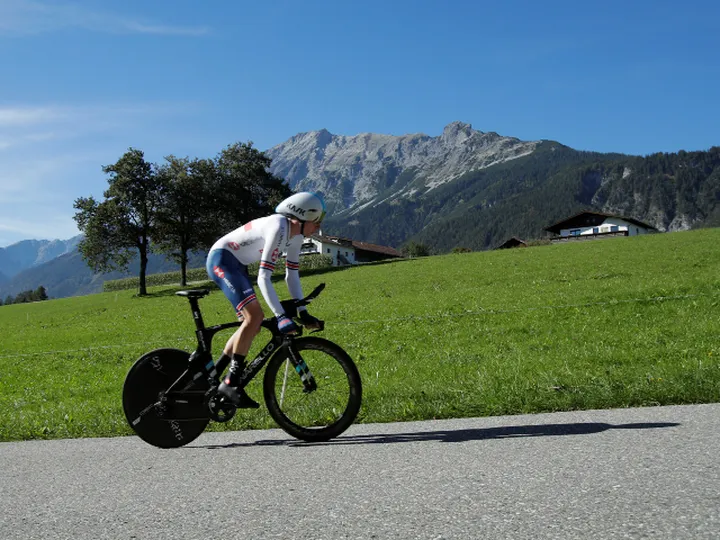 Tao Geoghegan Hart makes an impression at the Giro d'Italia ahead of final weekend