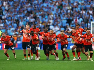 Luton defeat Coventry on penalties to reach Premier League