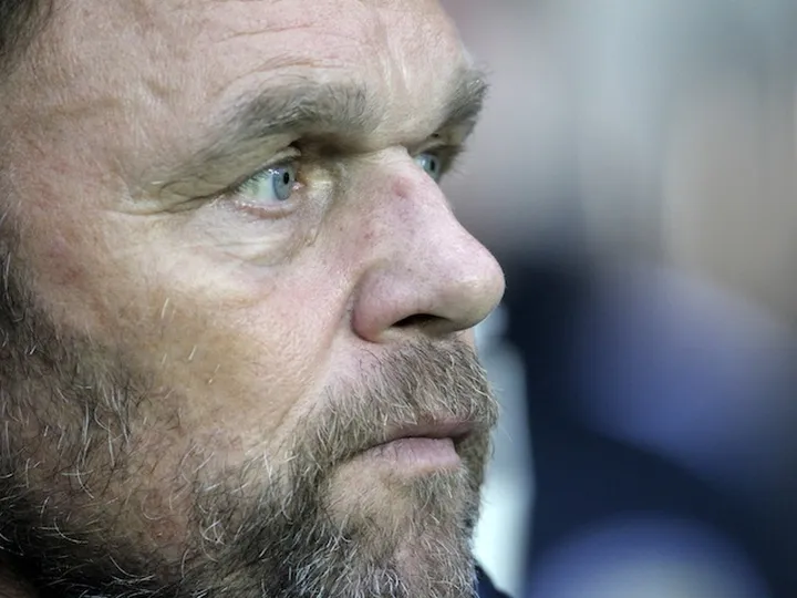 Osieck apologises for 'sexist remark'