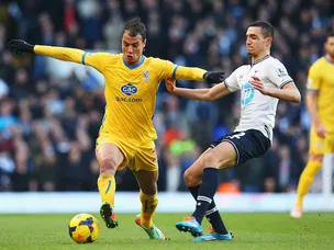 Spurs seal 2-0 win over Palace