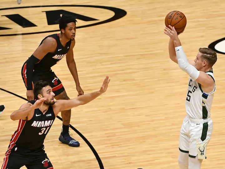 NBA roundup: Milwaukee Bucks break two records in win over Miami Heat
