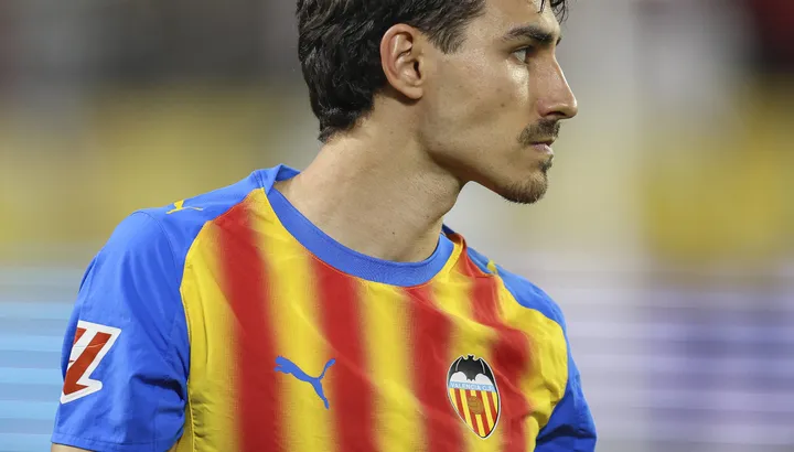 Championship transfer news: Valencia star with 119 games 'receives offer' from Swansea City