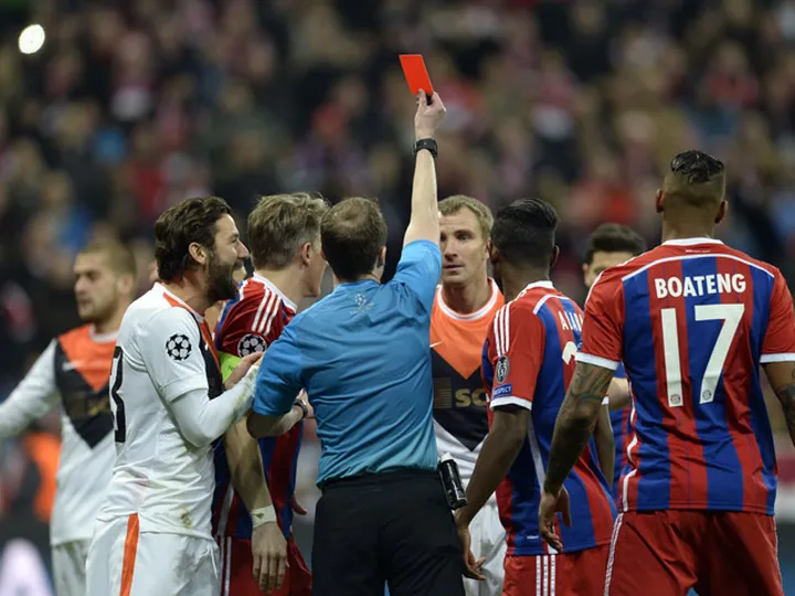 Bayern in control against 10-man Shakhtar