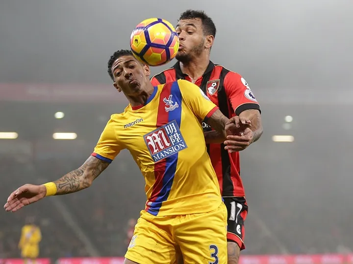 Van Aanholt: 'Beating Brighton is crucial'