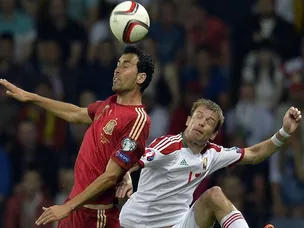 Silva puts Spain ahead against Belarus