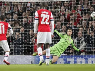 Two penalties missed at Emirates Stadium