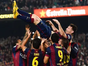 Messi smashes Champions League record