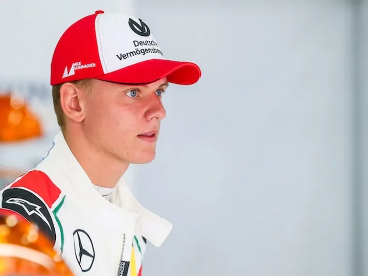 No contract offer for Schumacher yet - Wolff