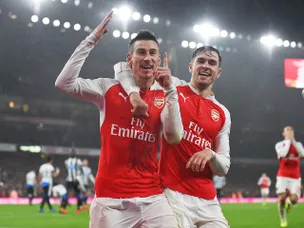 Koscielny header gives Arsenal win over Newcastle