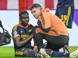 Bukayo Saka of Arsenal receives treatment on October 21, 2026