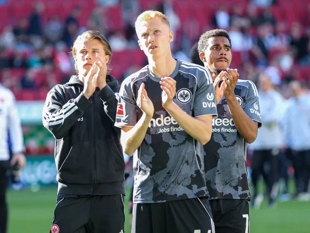 'Initial contact': Man United hold talks over potential move for Bundesliga midfielder