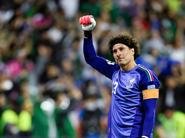 Mora shines and Ochoa bows out as Mexico complete perfect group stage