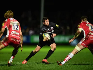 Last-gasp Hook kick gives Gloucester win