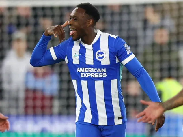 Veteran Welbeck creates history as Chelsea move is confirmed