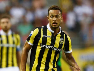 Vitesse see off 10-man Roda JC
