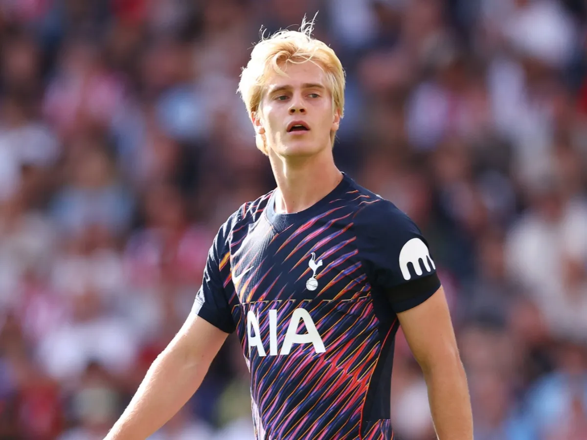 Lucas Bergvall: Tottenham put on alert as as top European club 'renew' transfer interest in long-term target