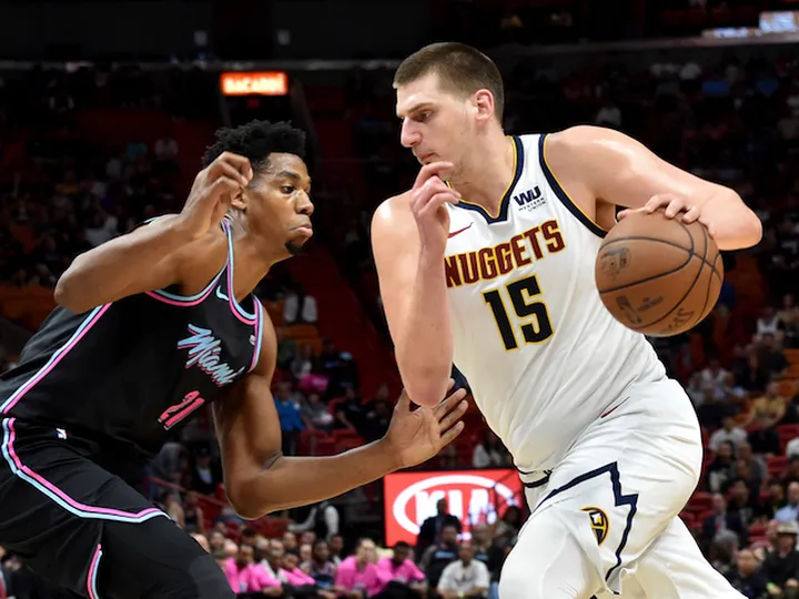 Nikola Jokic leaves it late to secure victory for Denver Nuggets