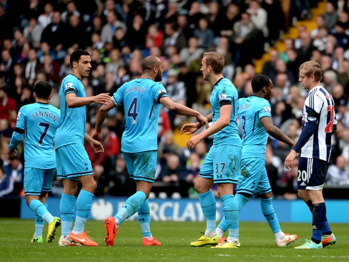 Spurs snatch late draw