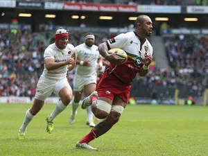 Samu Manoa of Northampton breaks clear to score a try during the Aviva Premiership match between Northampton Saints and Saracens at StadiumMK on April 25, 2015