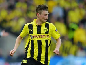 Lukasz Piszczek suffers hip injury
