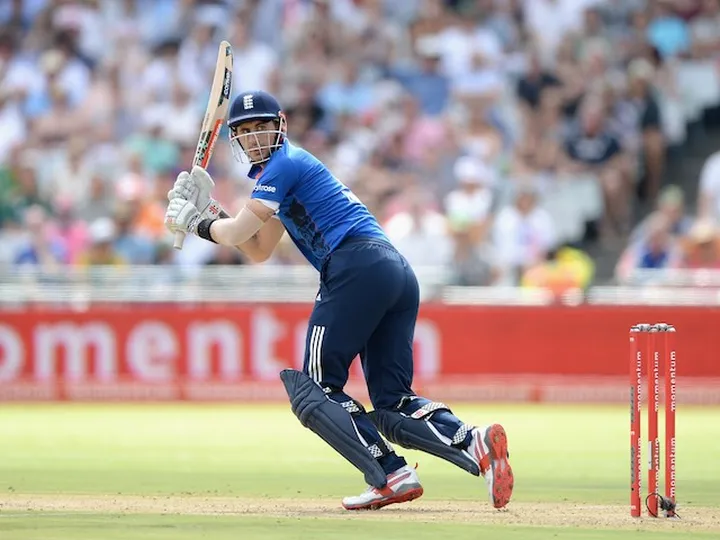 Alex Hales returns to England squad