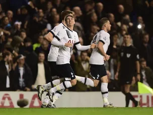 Pochettino starts Carroll for Watford trip