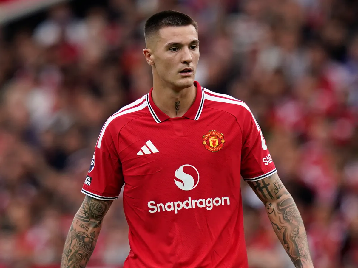Why Benjamin Sesko is out for Man United against Fulham as Michael Carrick dealt fresh injury blow