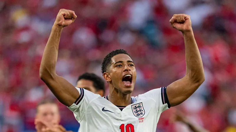 Bellingham beats three Spanish World Cup winners for SM's Midfielder of the Tournament prize
