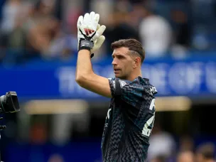 Martinez reveals he spoke to two Blues legends ahead of Chelsea move, winning debut