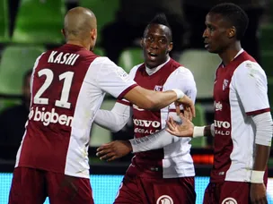 Metz give survival hopes a boost